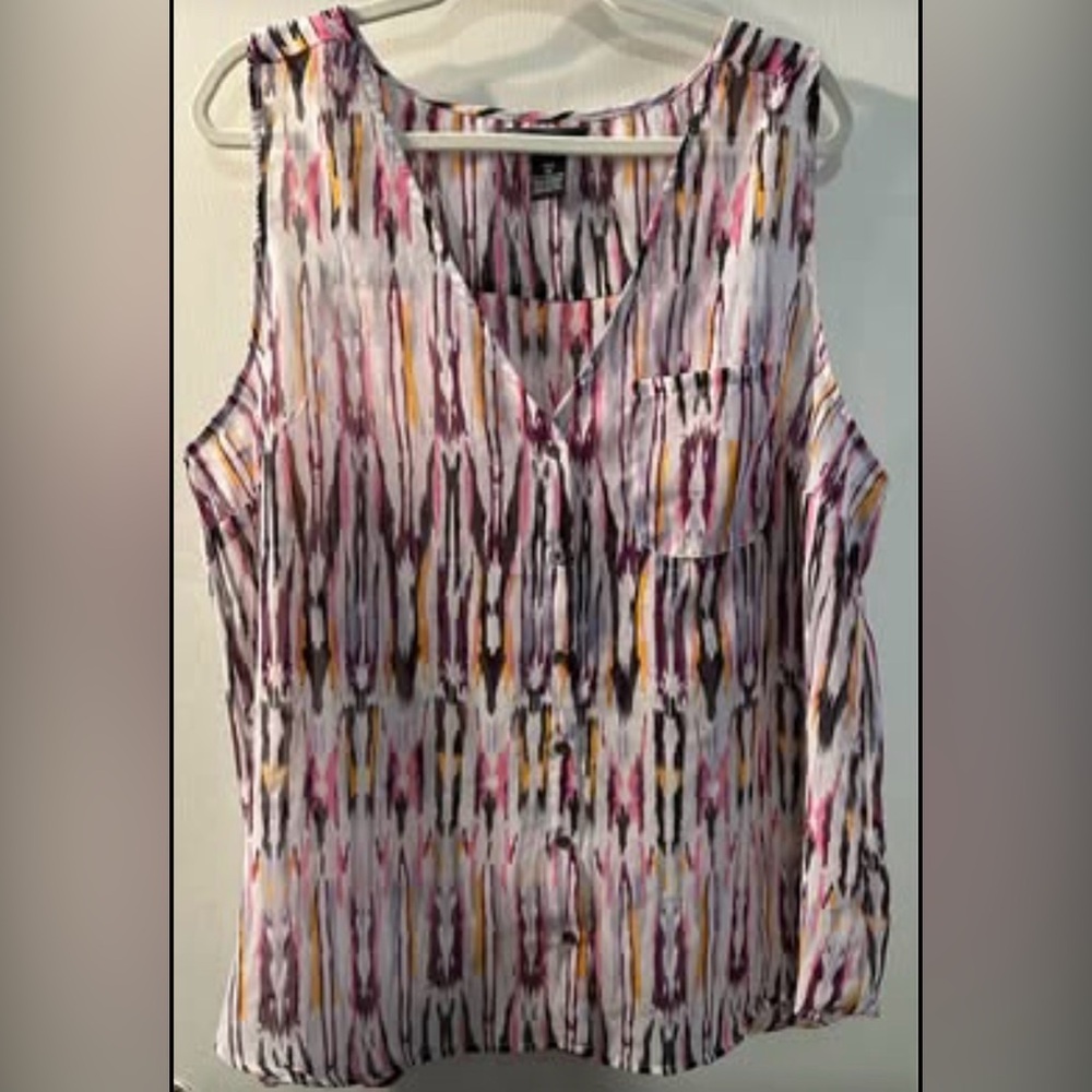 Just ❤️One Ladies light see through Top Size 3X (50”X28”)